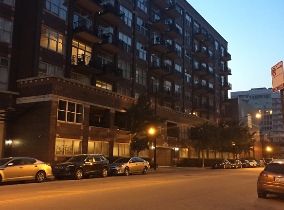 1000 W Adams:WEST LOOP GATE Apartments - Chicago, IL