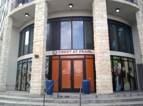 Crest At Pearl Apartments - Austin, TX