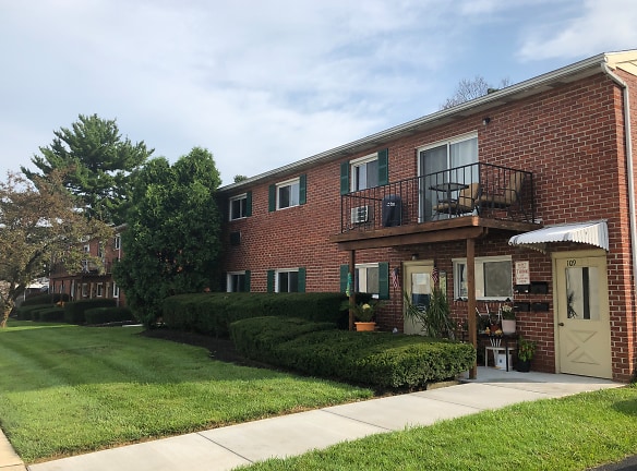 Forrest View Apartments - Emmaus, PA