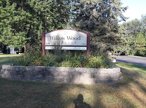 Willow Wood Estates Apartments - Minneapolis, MN