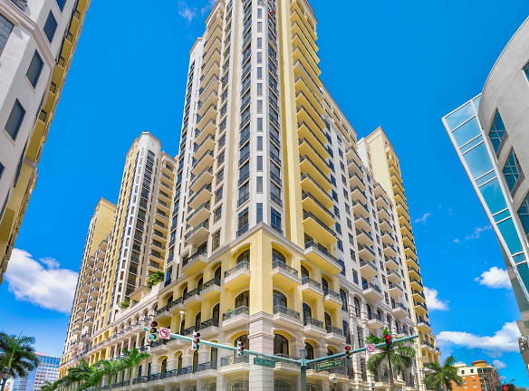 701 S Olive Ave #106 - West Palm Beach, FL