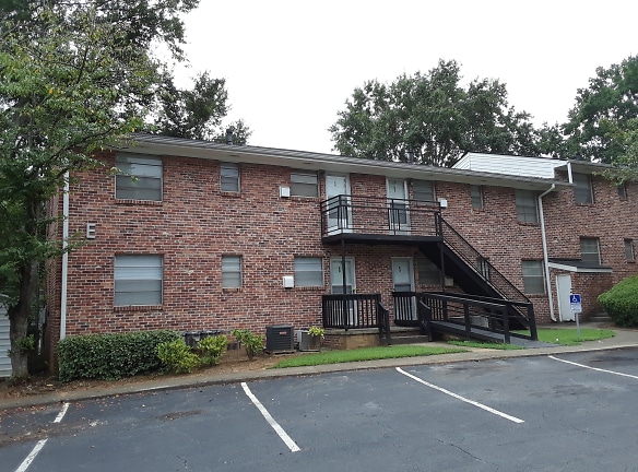 Donnelly Courts Apartments Atlanta GA Apartments For Rent Rentals com