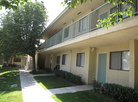 Aventine Court Apartments - Corona, CA