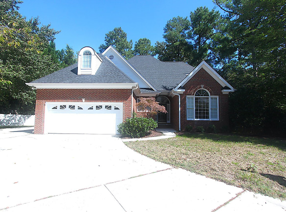 4924 Olde Millcrest Ct - Raleigh, NC