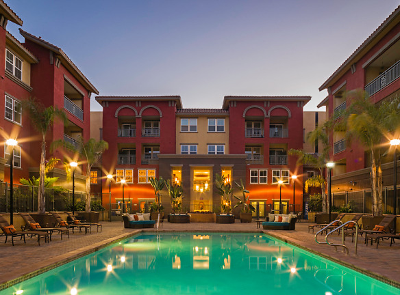 Mira Bella Apartments - San Diego, CA
