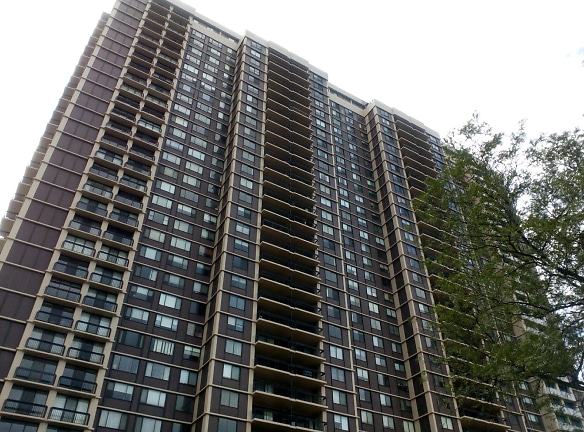 North Shore Towers Apartments - Floral Park, NY