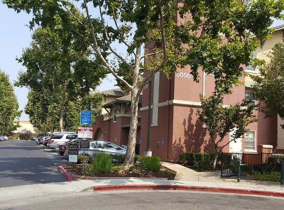 Oaks Of Almaden Senior Apartments - San Jose, CA