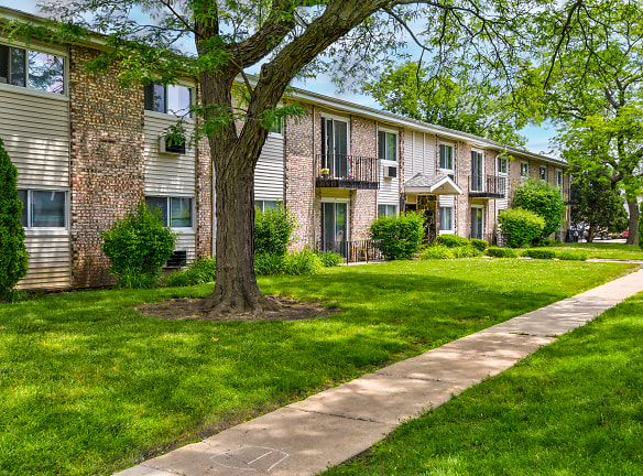 Park Ridge Commons Apartments - Des Plaines, IL