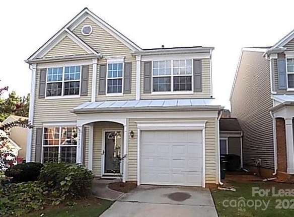 11711 Woodmere Trace Dr - Charlotte, NC