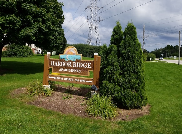 Harbor Ridge Apartments - Port Washington, WI