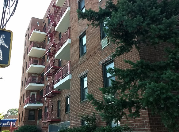 25910 HILLSIDE AVE Apartments - Glen Oaks, NY