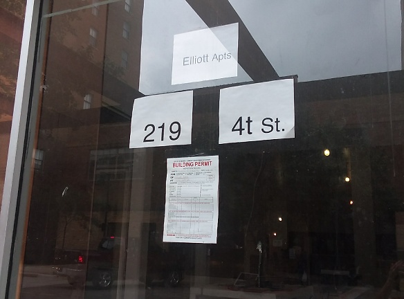 Elliott Apartments - Des Moines, IA