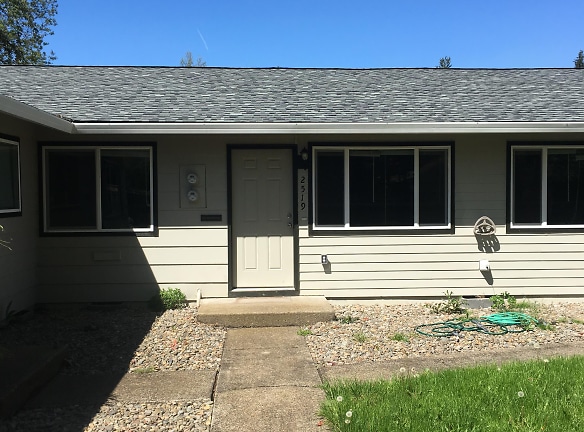 2519 18th Ave - Forest Grove, OR