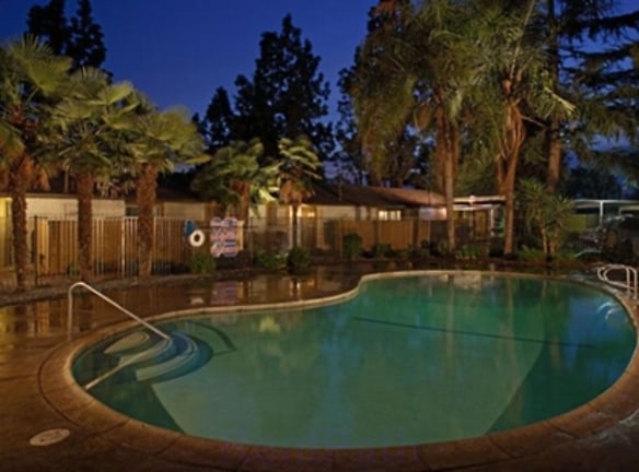 Pine Valley Apartments - Fresno, CA