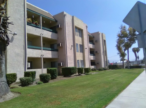 The Plaza Senior Apartments - San Bernardino, CA
