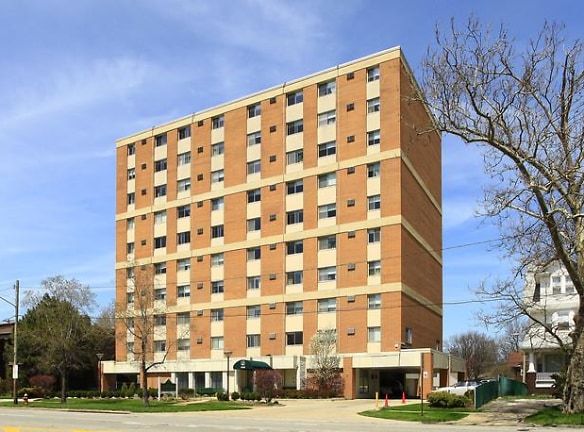 New Clifton Plaza Apartments - Cleveland, OH