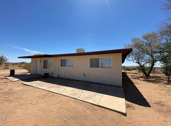 37590 Mulberry Rd - Hinkley, CA