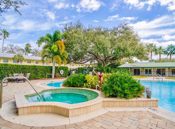 Imperial Gardens Apartments - Clearwater, FL