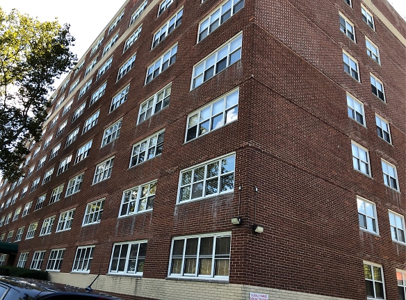 Parkway House Apartments - Glen Ridge, NJ
