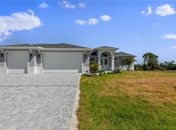 3225 NW 21st Terrace - Cape Coral, FL