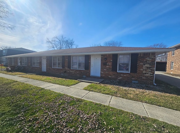 4425 Columbus Ave - Anderson, IN