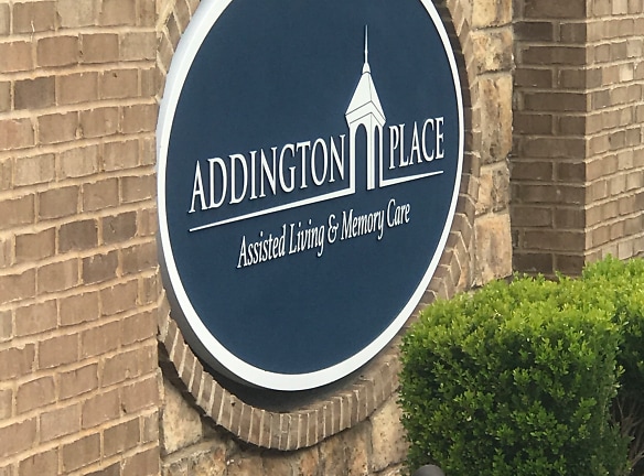 Addington Place Of Lee's Summit Apartments - Lees Summit, MO