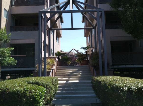Altamar Villas Apartments - Fremont, CA