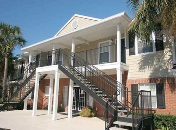 University Club Apartments - Gainesville, FL