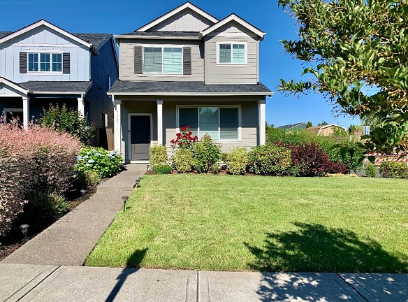 7415 NW 165th Ave - Portland, OR