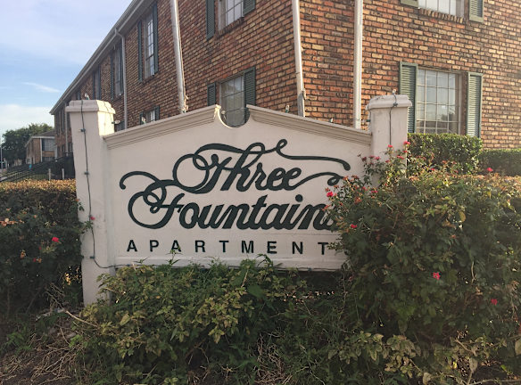 Three Fountains I Apartments