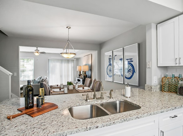 The Coast Townhomes Of Naples - Naples, FL