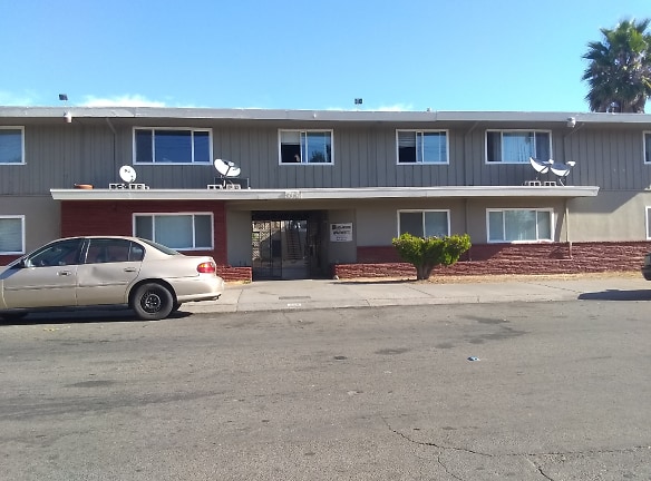 Mirador Apartments - Sacramento, CA