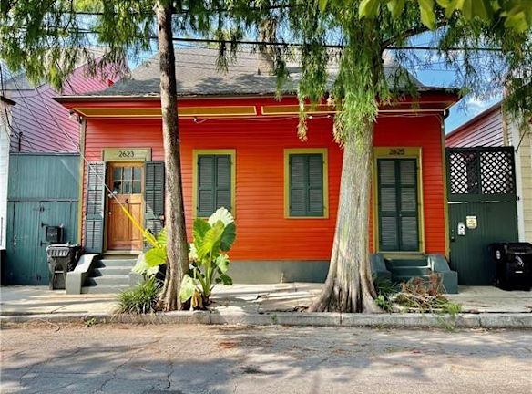 2625 Chartres St - New Orleans, LA