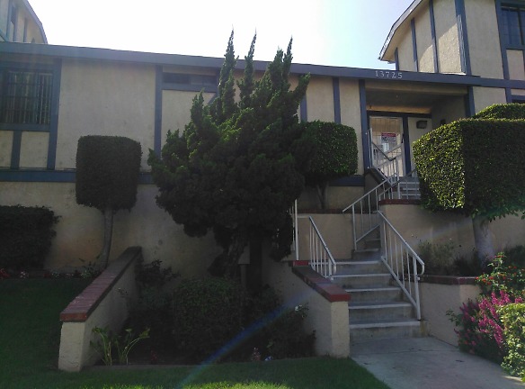 Catalina Terrace Apartments - Hawthorne, CA