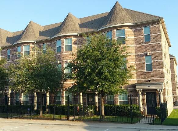 Vista Ridge Brownstones Apartments - Lewisville, TX