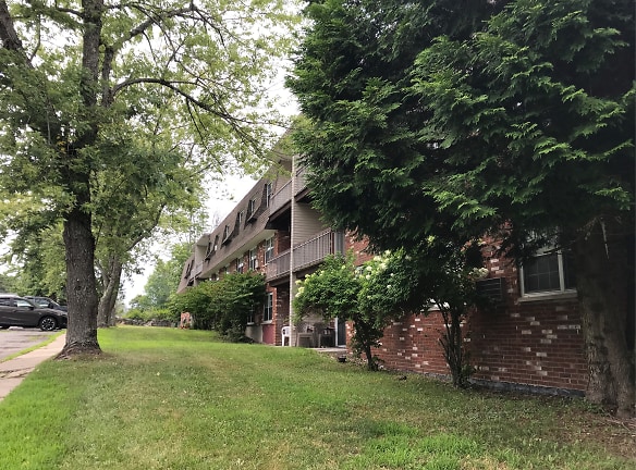 Colonial Hill Apartments - Monticello, NY