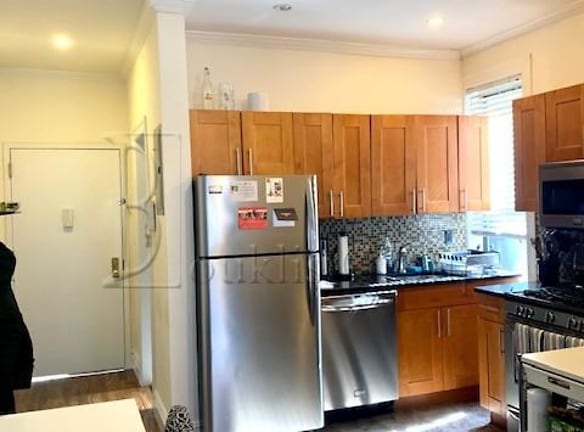 31-55 35th St unit 3R - Queens, NY