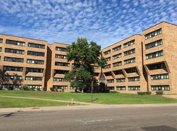 Hamilton Manor Resident Counsel Apartments - Minneapolis, MN
