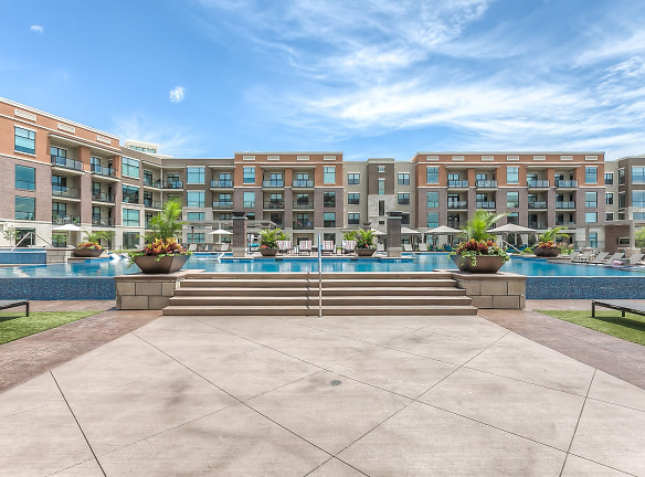The Royale At CityPlace - Overland Park, KS