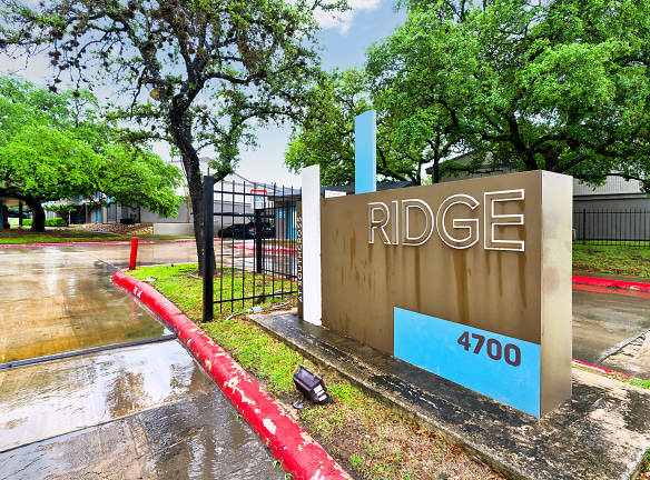 The Ridge At Southcross Apartments - San Antonio, TX