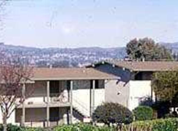 Hilltowne Apartments - Hayward, CA