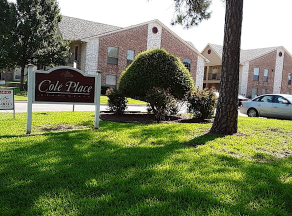 Cole Place Apartments Denton