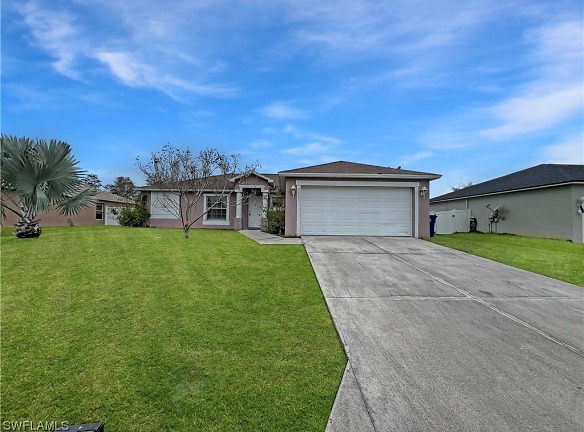 2623 Nature Pointe Loop - Fort Myers, FL