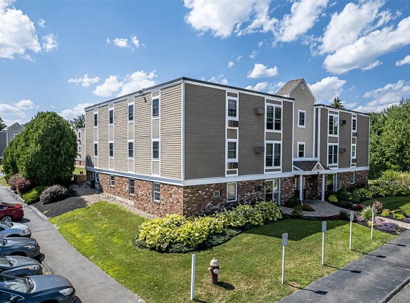 Boulders Apartment Homes - Amherst, MA