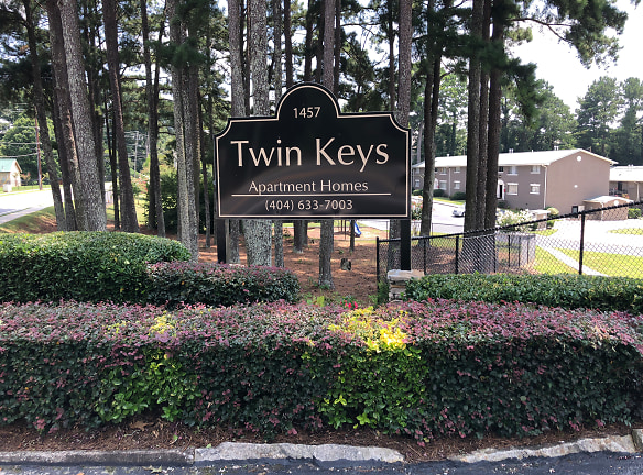 TWIN KEYS Apartments - Brookhaven, GA