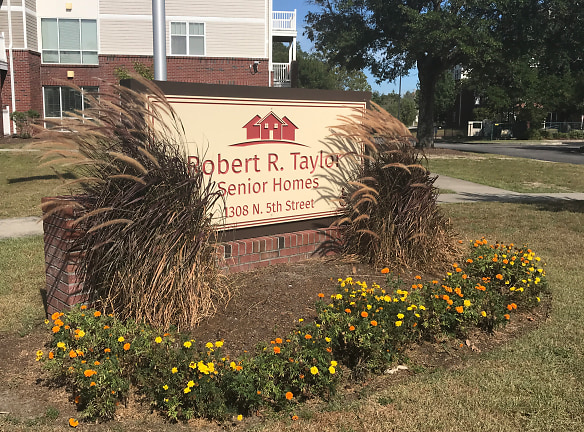 Robert R Taylor Senior Homes Apartments - Wilmington, NC