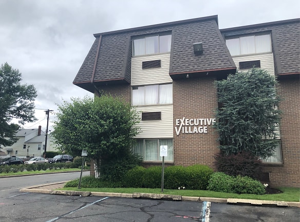 Executive Village Apartments - Linden, NJ