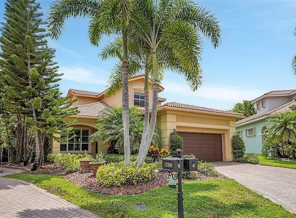 12379 NW 77th Manor - Parkland, FL