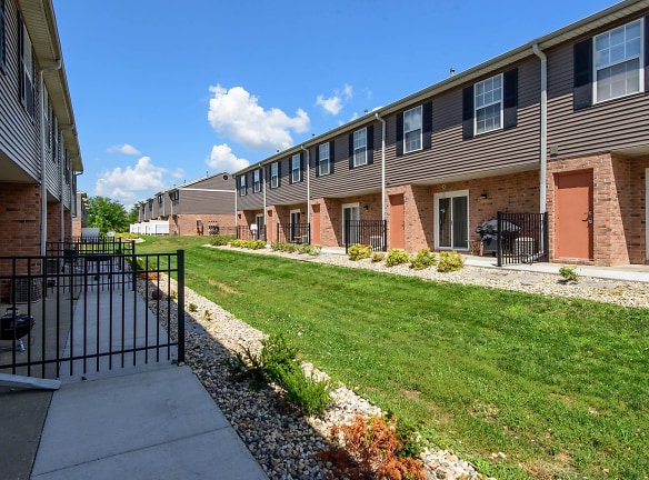 The Bluffs At Cherry Hills Townhomes Apartments - Omaha, NE