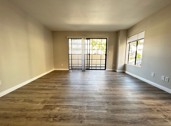 5234 Cartwright Ave Apartments - North Hollywood, CA